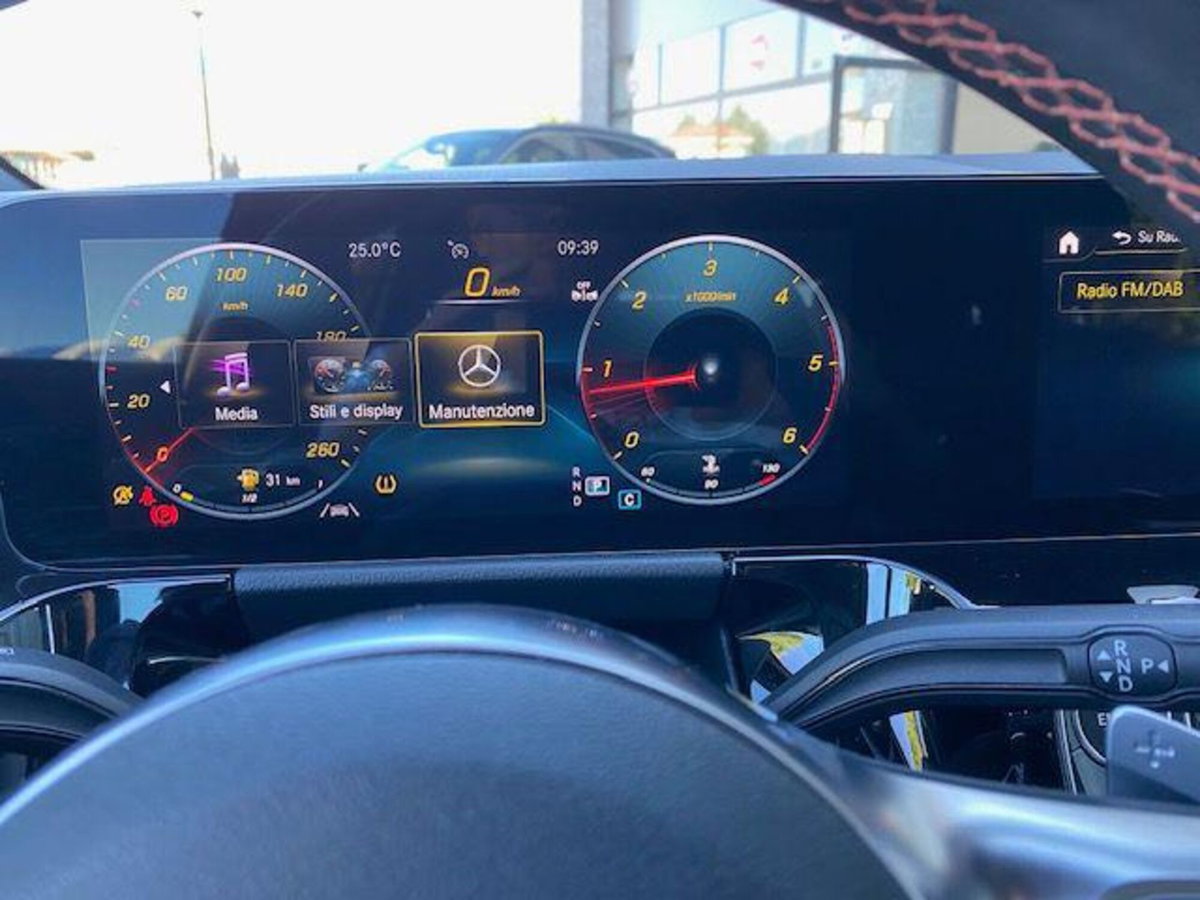 Mercedes-Benz GLA SUV 200 d Automatic Premium (12)