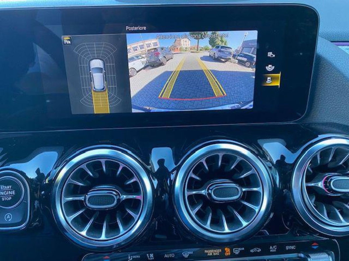 Mercedes-Benz GLA SUV 200 d Automatic Premium (15)