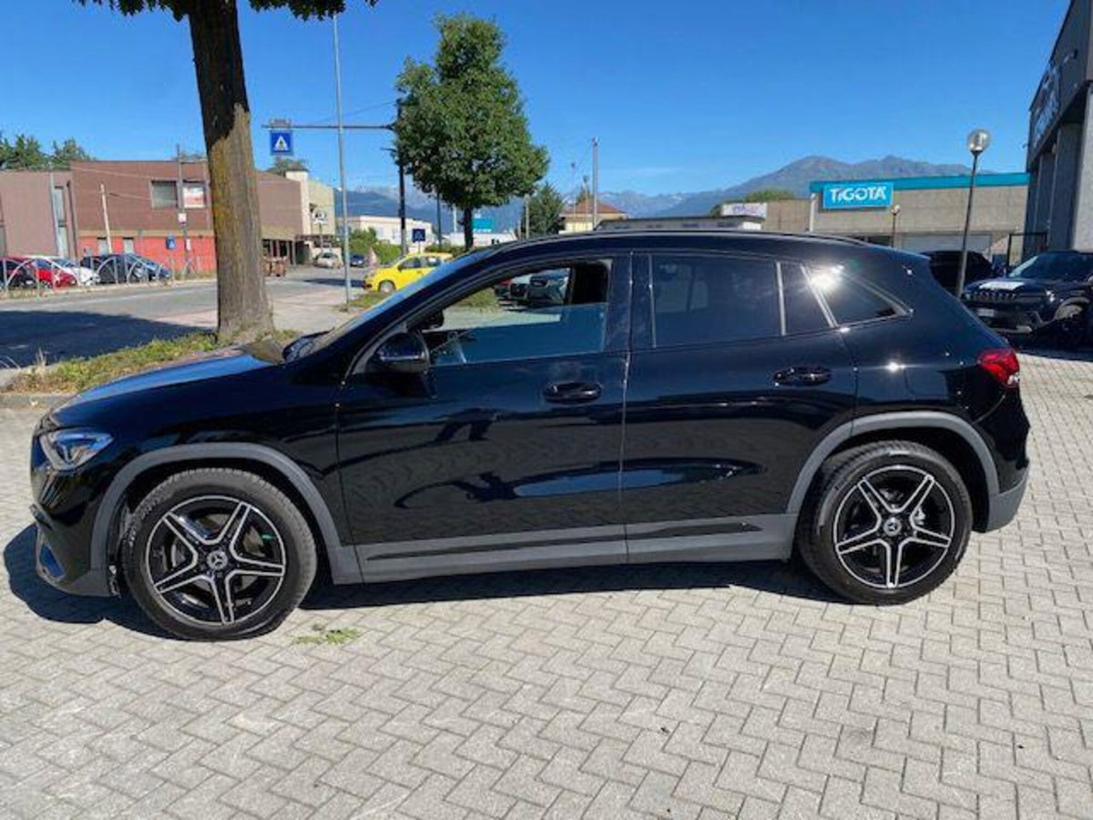Mercedes-Benz GLA SUV 200 d Automatic Premium (2)