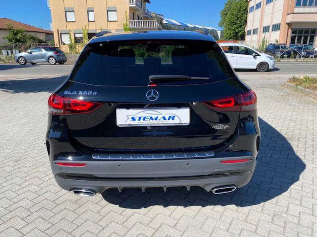 Mercedes-Benz GLA SUV 200 d Automatic Premium (4)