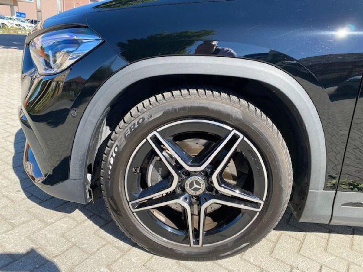 Mercedes-Benz GLA SUV 200 d Automatic Premium (8)