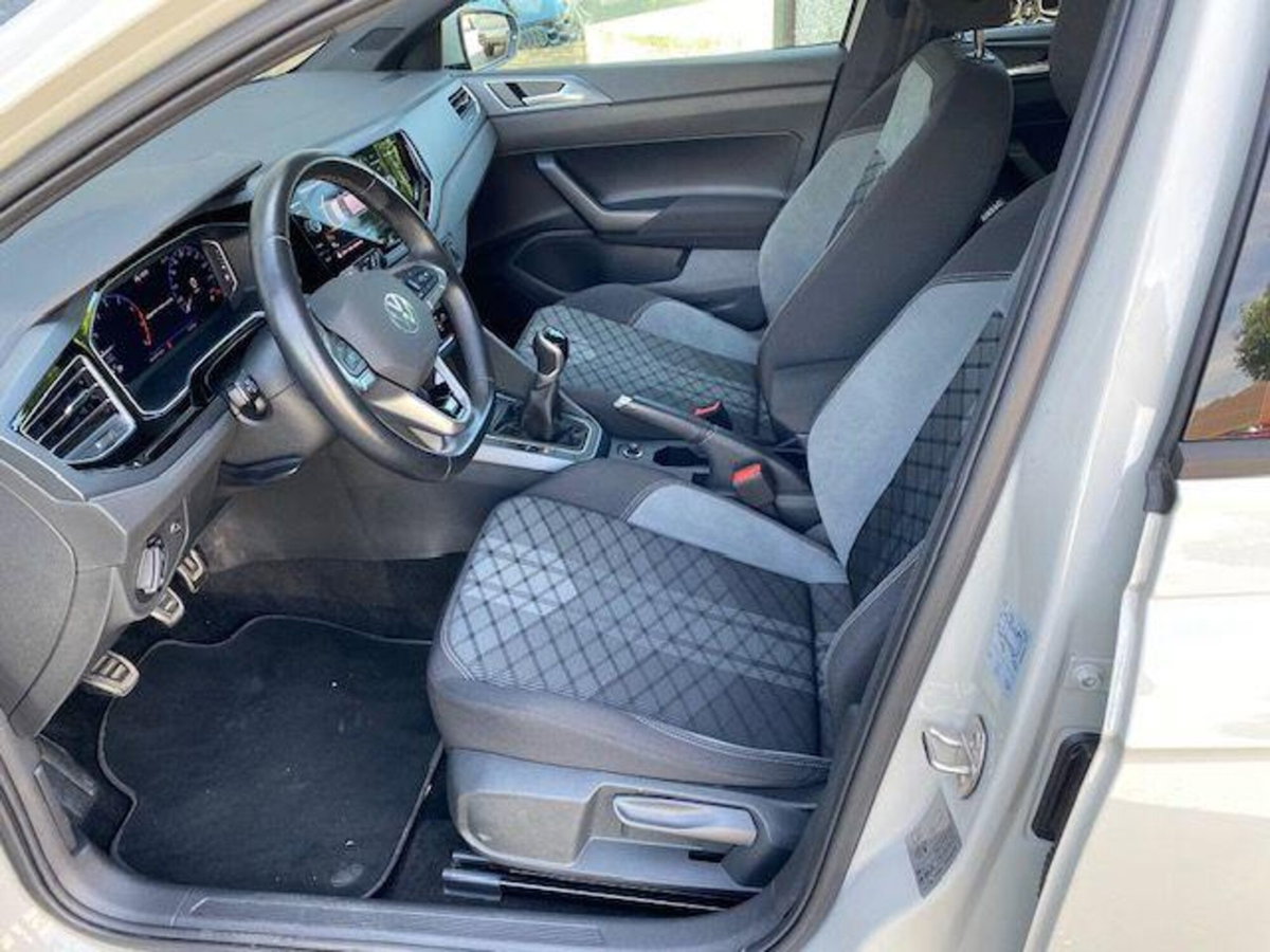Volkswagen Polo 1.0 tsi R-Line 95cv (11)