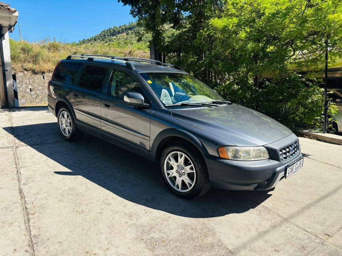Volvo V70 2.4 D5 AWD Momentum (3)