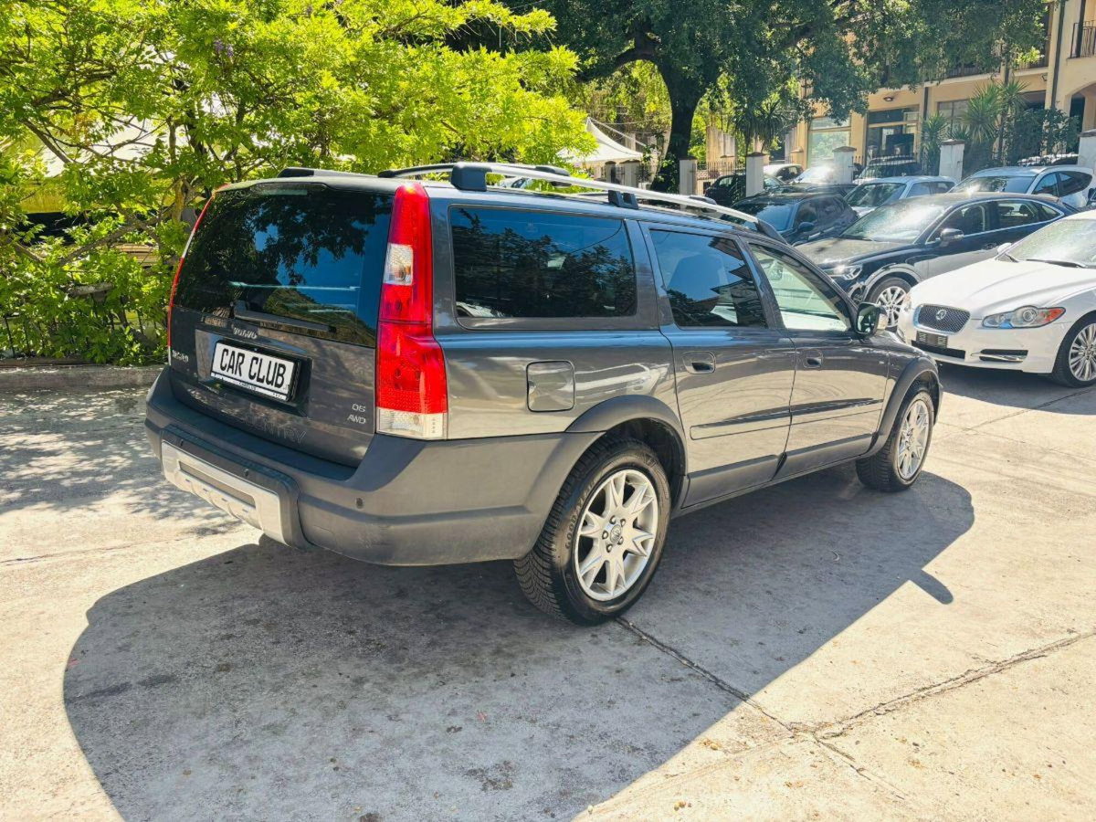 Volvo V70 2.4 D5 AWD Momentum (5)