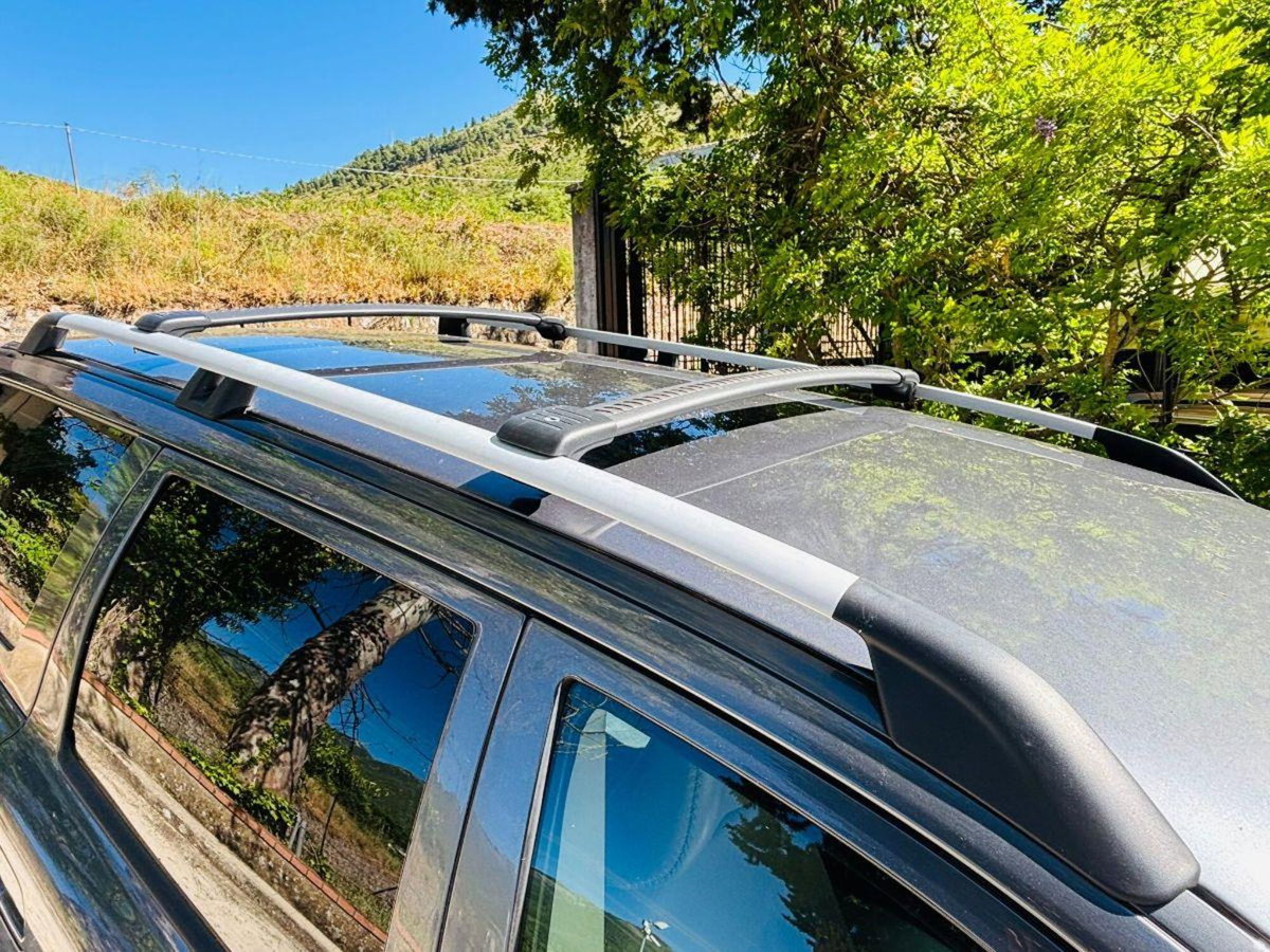 Volvo V70 2.4 D5 AWD Momentum (9)