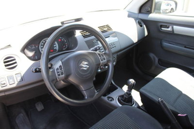 Suzuki Swift 1.3 DDiS 3p. GL (10)
