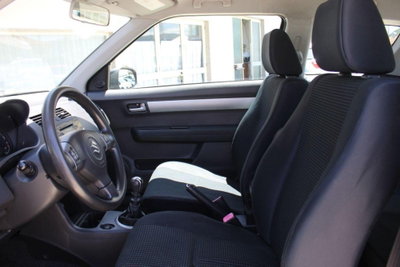 Suzuki Swift 1.3 DDiS 3p. GL (9)