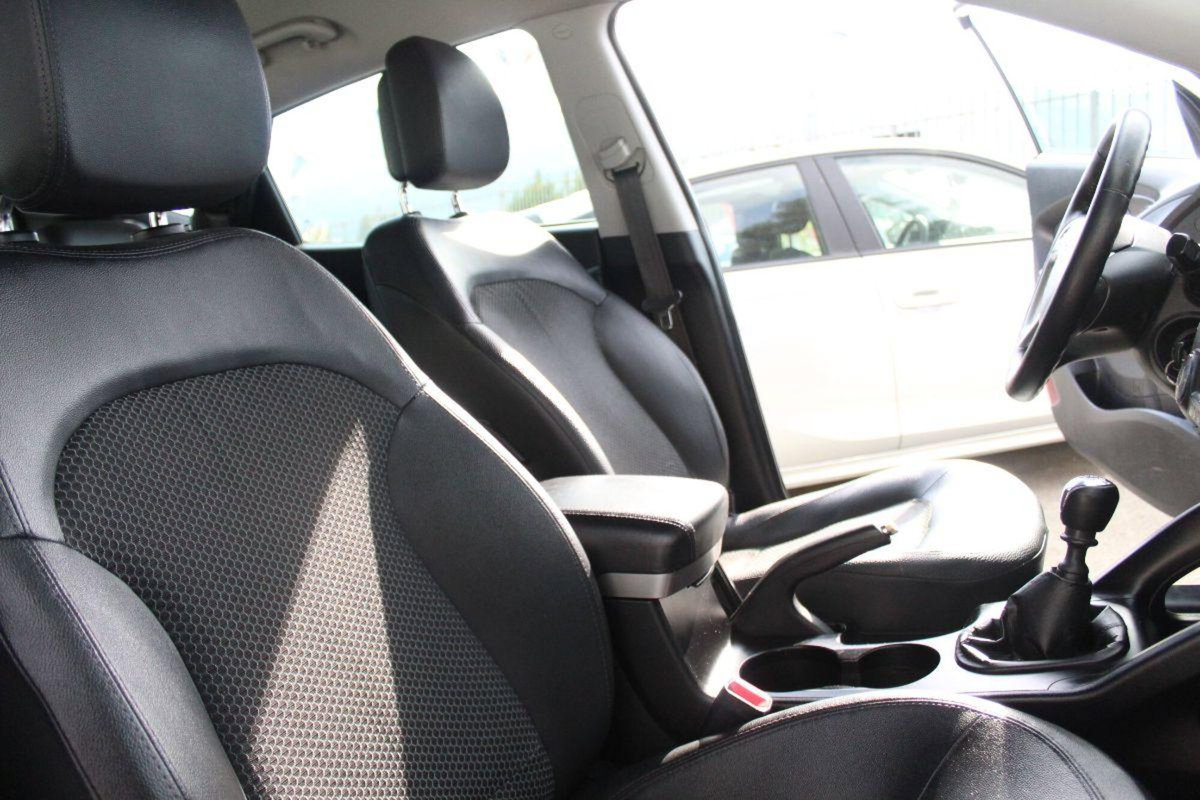 Hyundai ix35 1.7 CRDi 2WD Style (20)