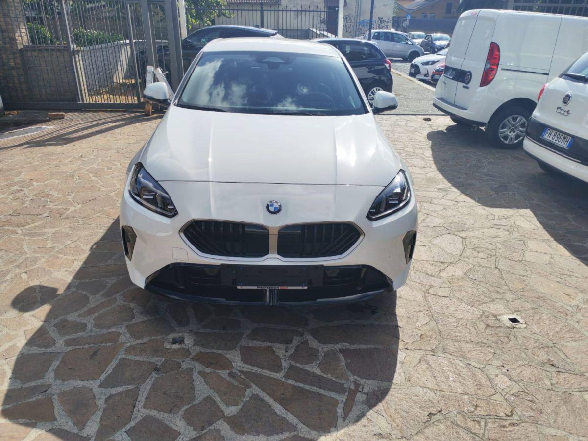 BMW Serie 1 120d 48V MSport Design auto (2)