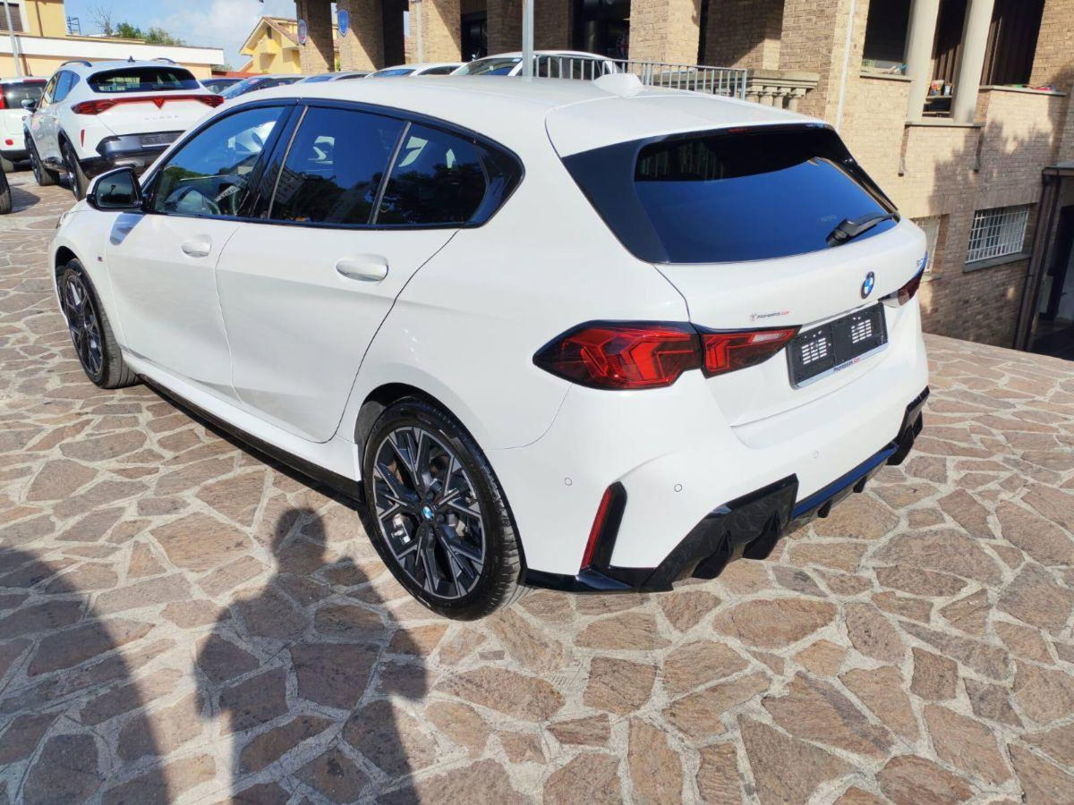 BMW Serie 1 120d 48V MSport Design auto (4)