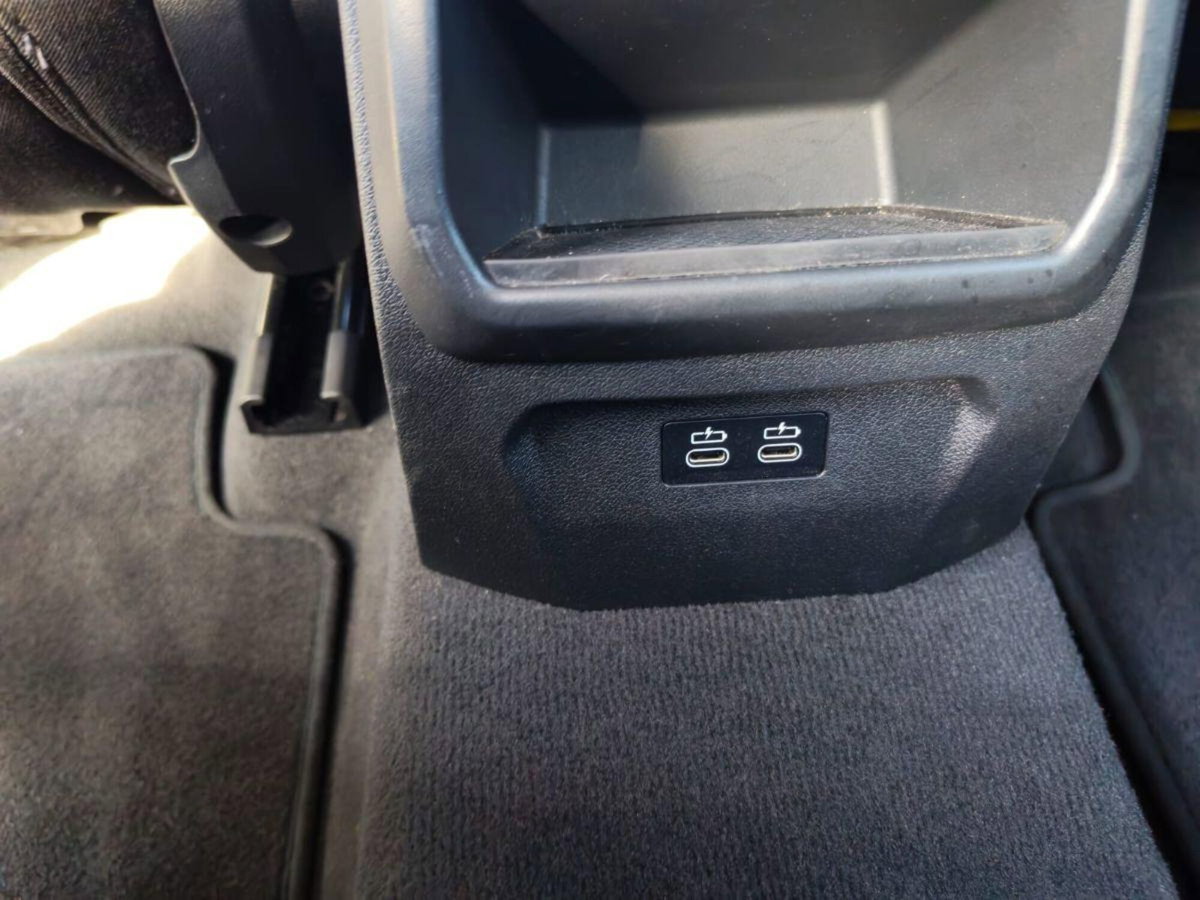 BMW Serie 1 120d 48V MSport Design auto (9)