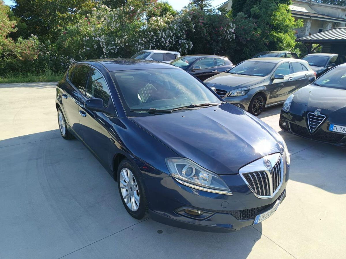 Lancia Delta 1.6 MJT DPF Platino (5)