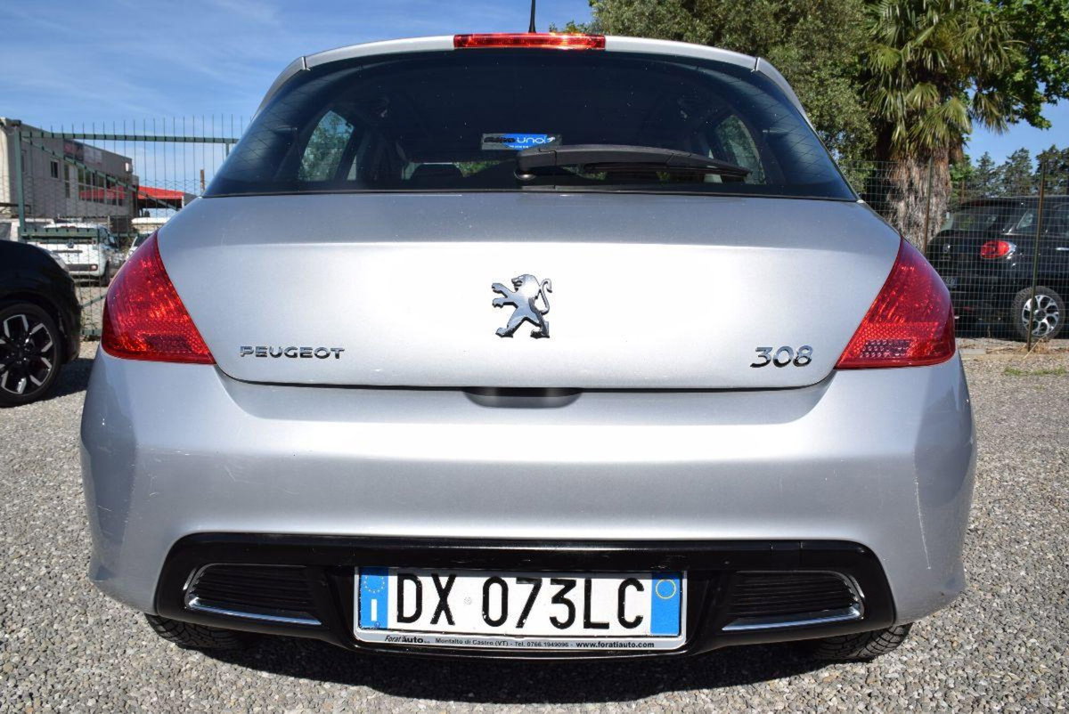 Peugeot 308 1.6 HDi 110CV 5p. Business (12)