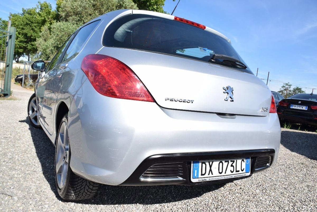 Peugeot 308 1.6 HDi 110CV 5p. Business (3)