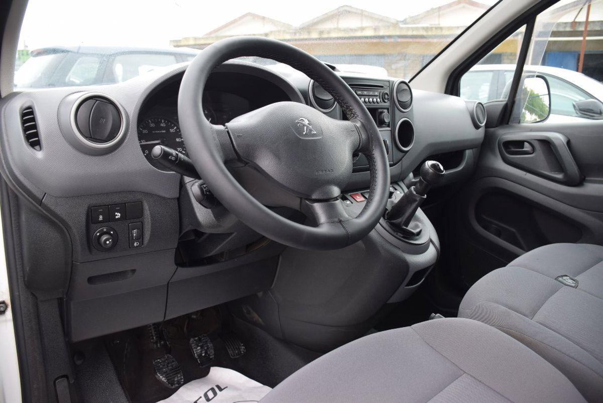 Peugeot Partner BlueHDi 100 Active (6)