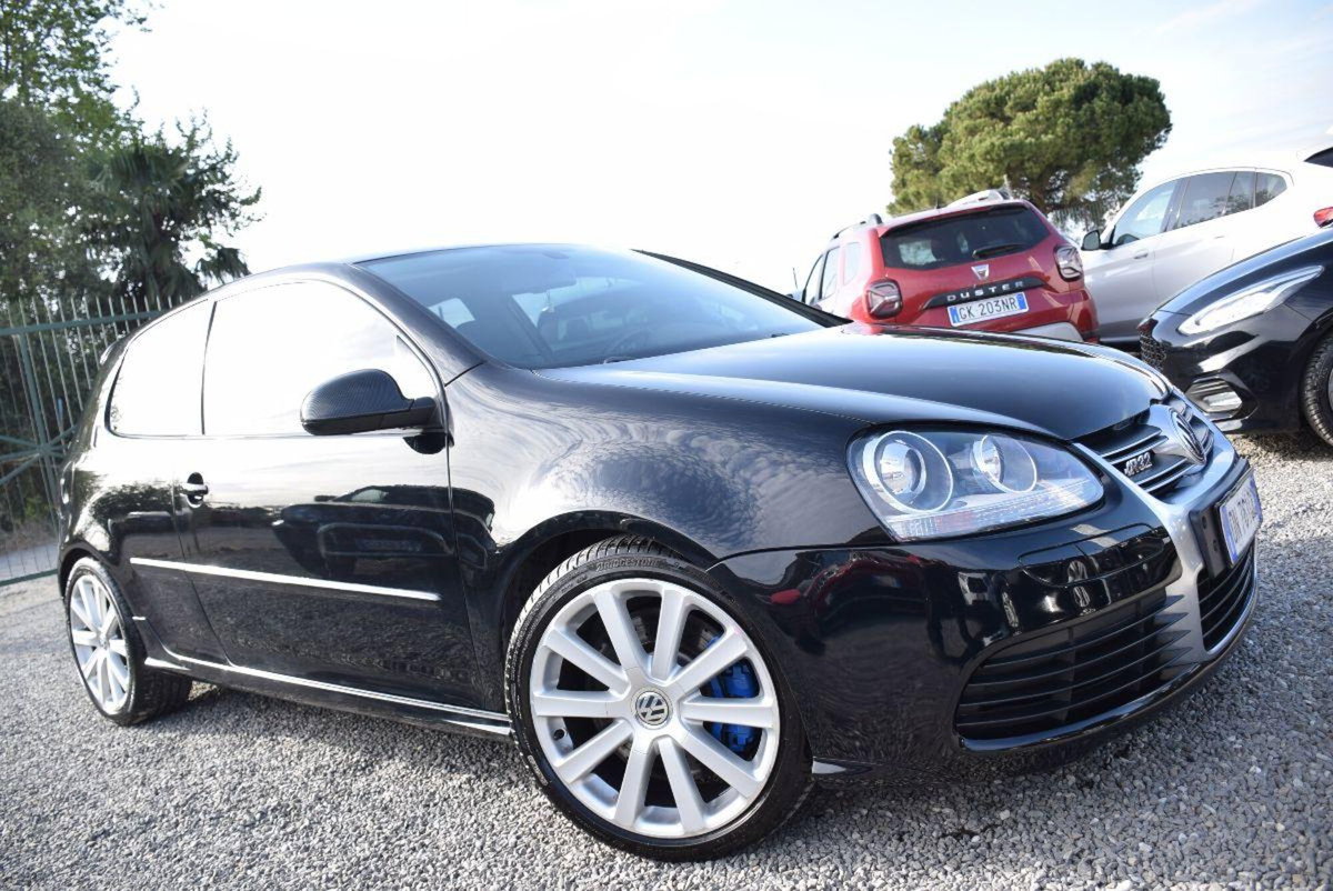 Volkswagen Golf 3.2 VR6 4mot. 3p. DSG R32