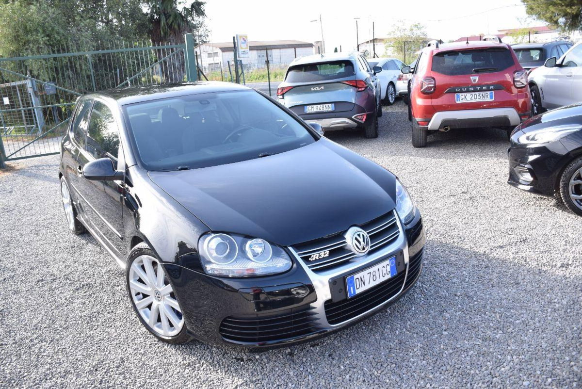 Volkswagen Golf 3.2 VR6 4mot. 3p. DSG R32 (10)