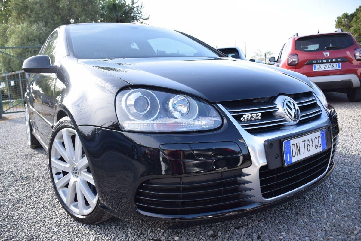 Volkswagen Golf 3.2 VR6 4mot. 3p. DSG R32 (11)
