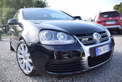 Volkswagen Golf 3.2 VR6 4mot. 3p. DSG R32 (11)