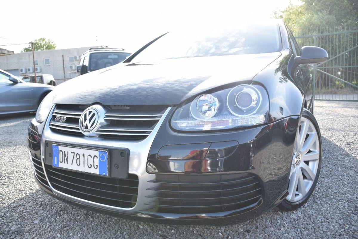 Volkswagen Golf 3.2 VR6 4mot. 3p. DSG R32 (4)