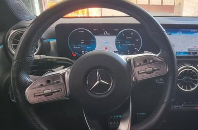 Mercedes-Benz Classe A 180 d Premium (11)