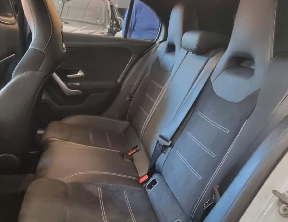 Mercedes-Benz Classe A 180 d Premium (7)