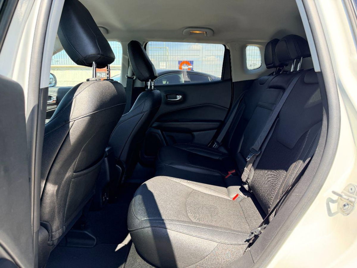 Jeep Compass 1.6 Multijet II 2WD Limited (11)