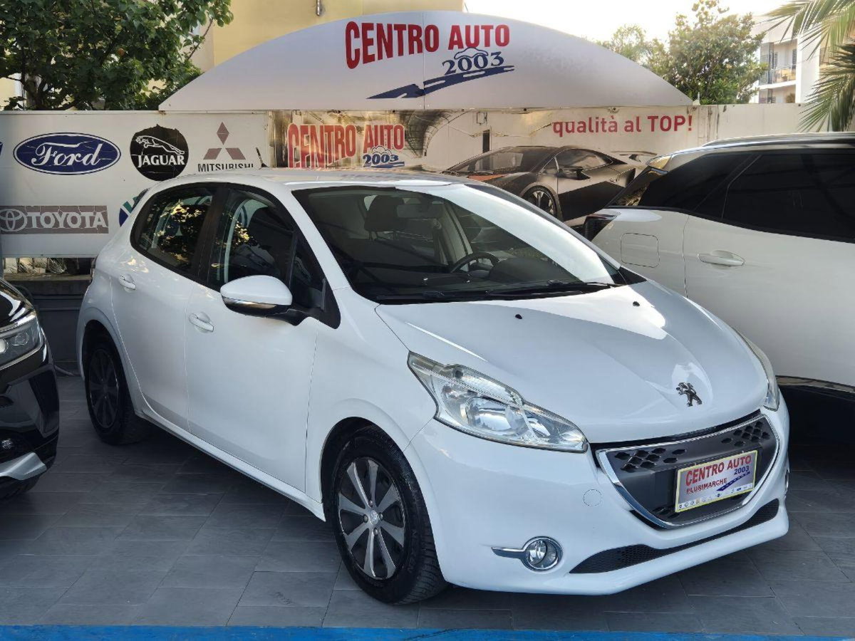 Peugeot 208 HDi 68 CV 5 porte Allure