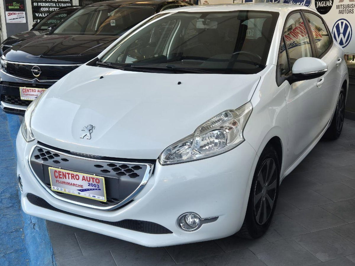 Peugeot 208 HDi 68 CV 5 porte Allure (5)