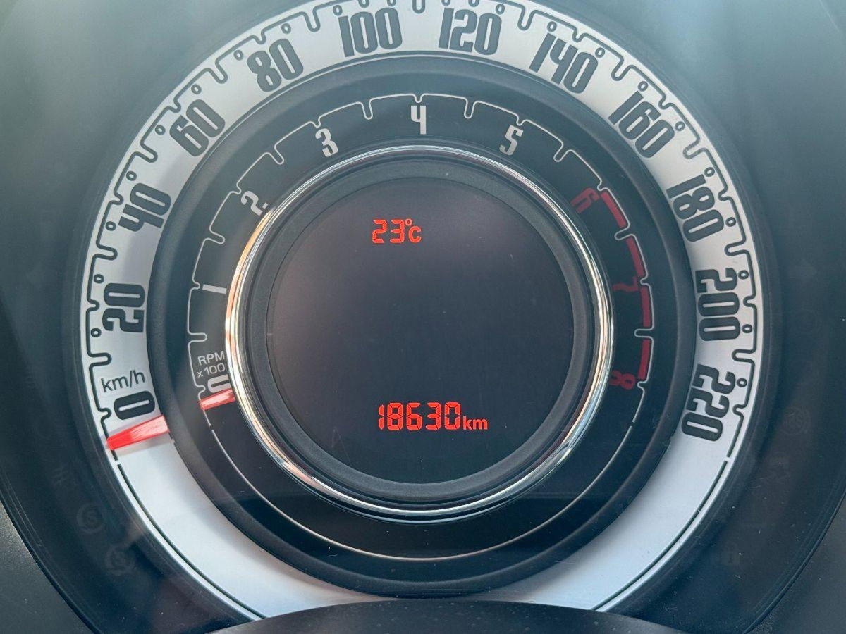 Fiat 500 1.0 Hybrid Connect (9)