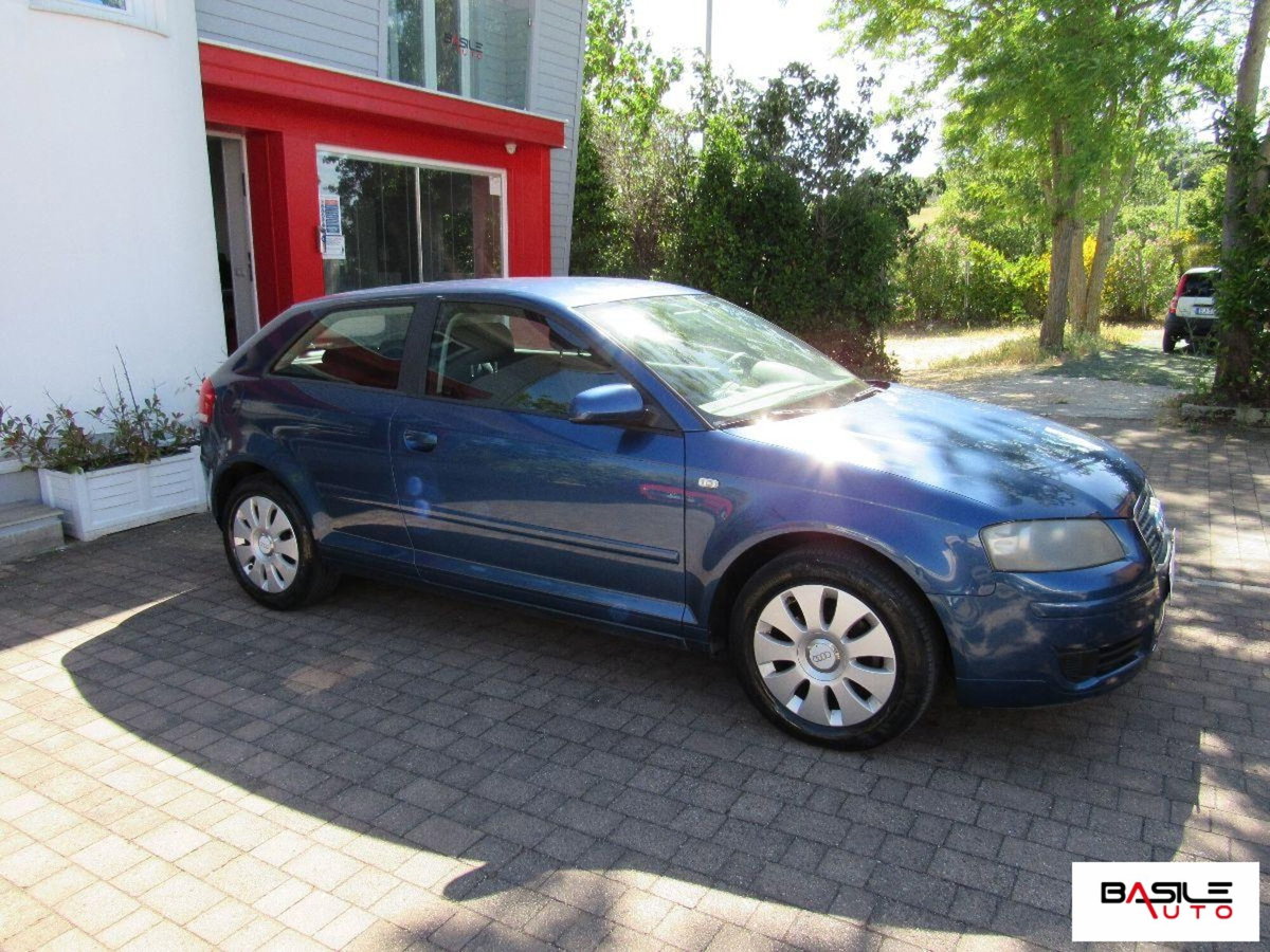 Audi A3 1.6 Ambiente (3)