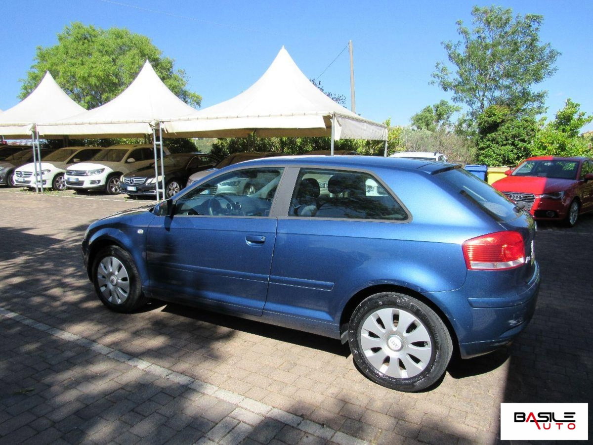 Audi A3 1.6 Ambiente (6)