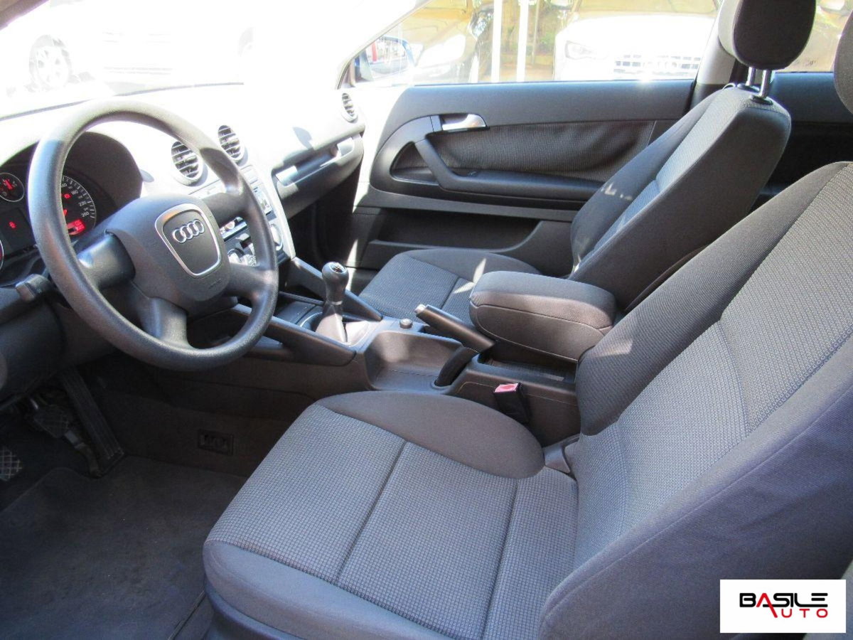Audi A3 1.6 Ambiente (7)