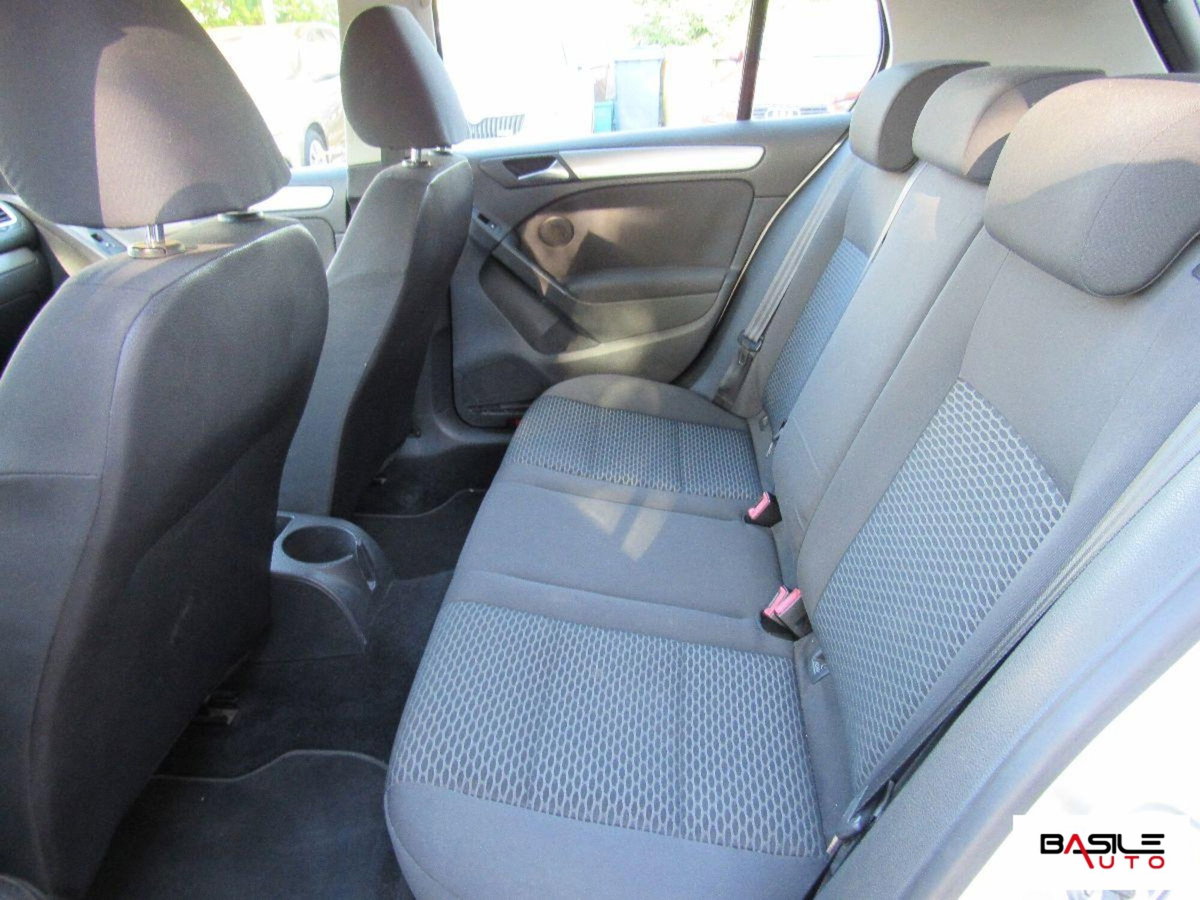 Volkswagen Golf 1.6 TDI DPF 5p. Highline (11)