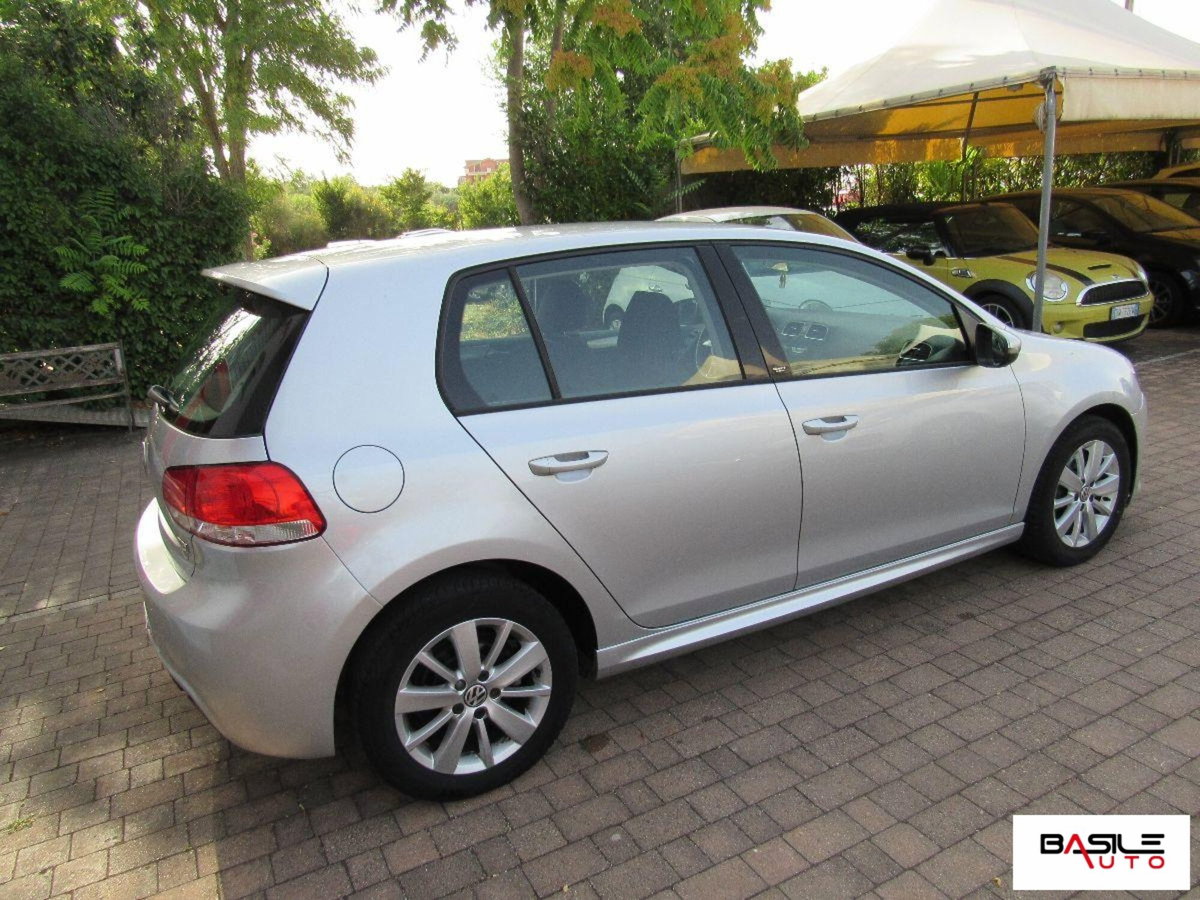 Volkswagen Golf 1.6 TDI DPF 5p. Highline (5)