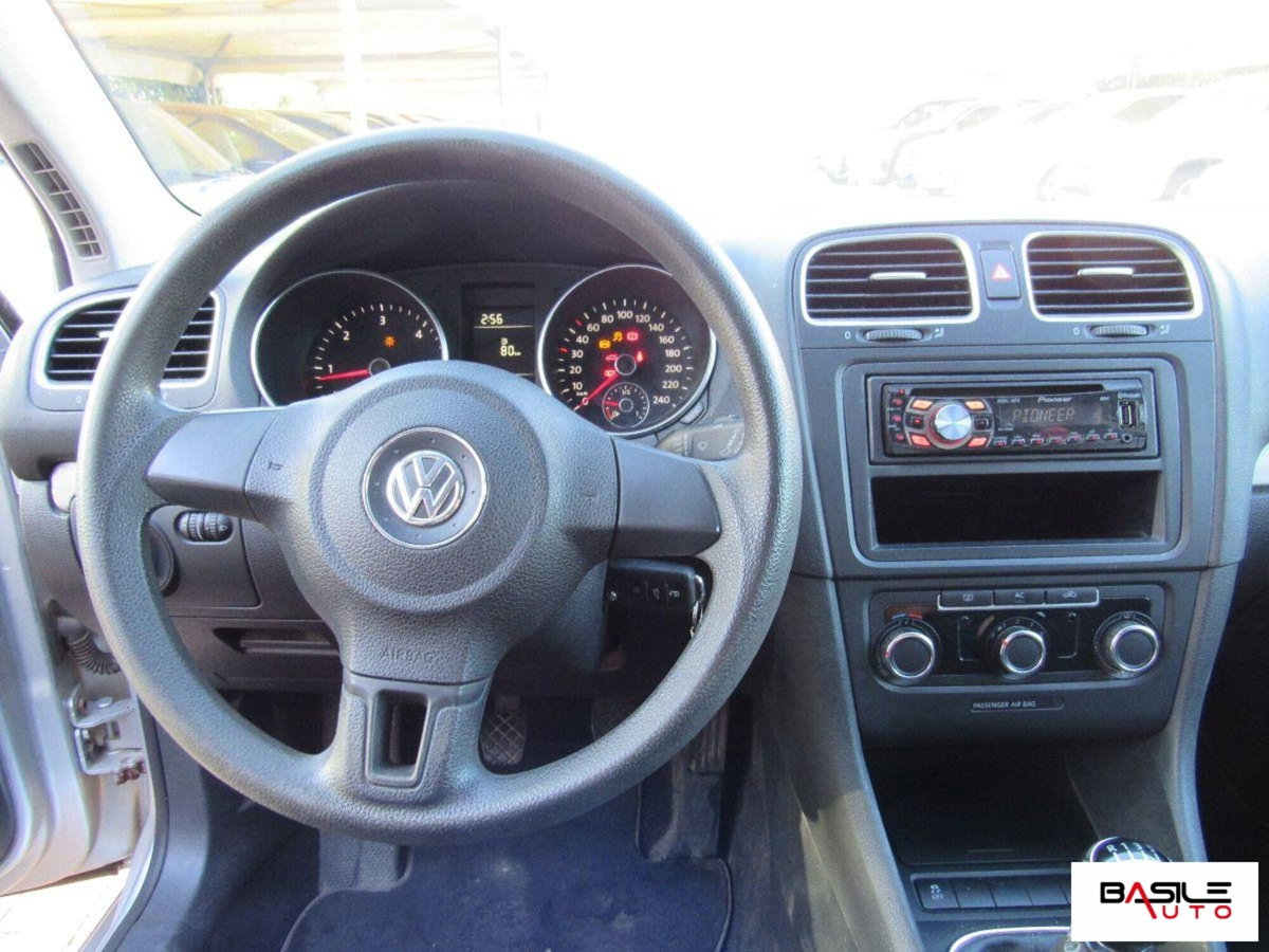 Volkswagen Golf 1.6 TDI DPF 5p. Highline (8)