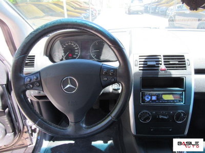 Mercedes-Benz Classe A 180 CDI Avantgarde (8)
