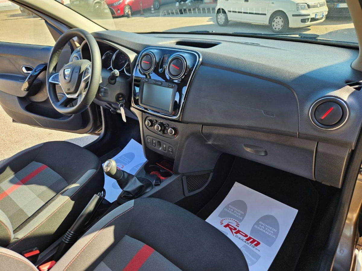 Dacia Sandero Stepway 1.5 dCi 90CV (13)