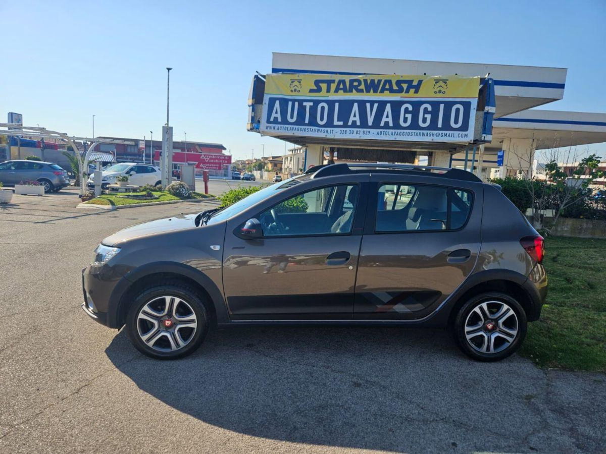 Dacia Sandero Stepway 1.5 dCi 90CV (4)
