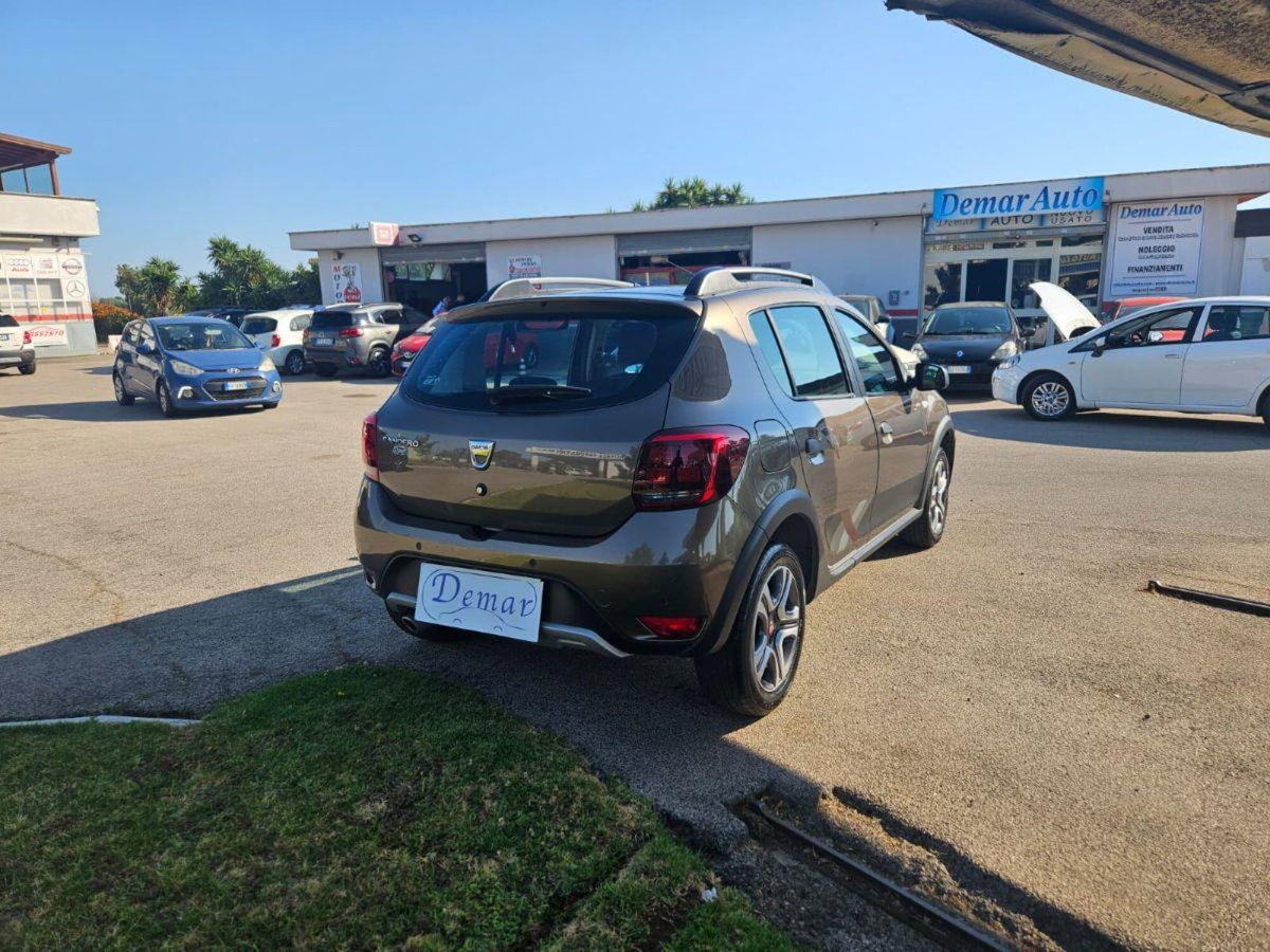 Dacia Sandero Stepway 1.5 dCi 90CV (7)