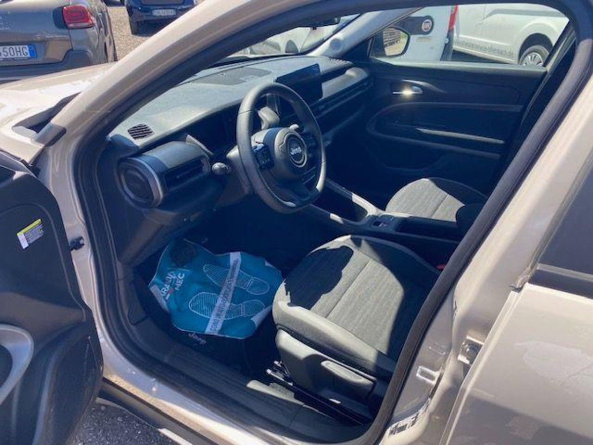 Jeep Avenger 1.2 turbo Longitude fwd 100cv (9)