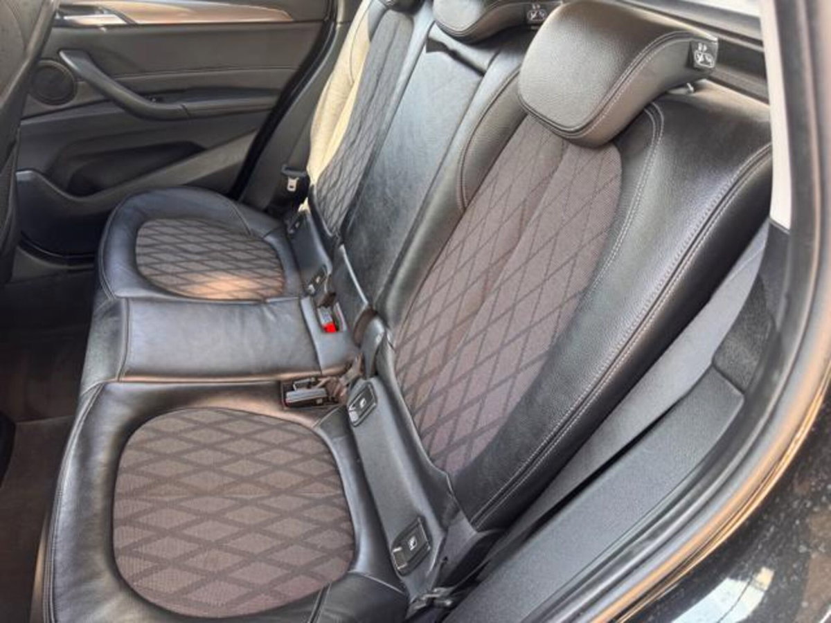 BMW X1 sDrive18i X Line (10)