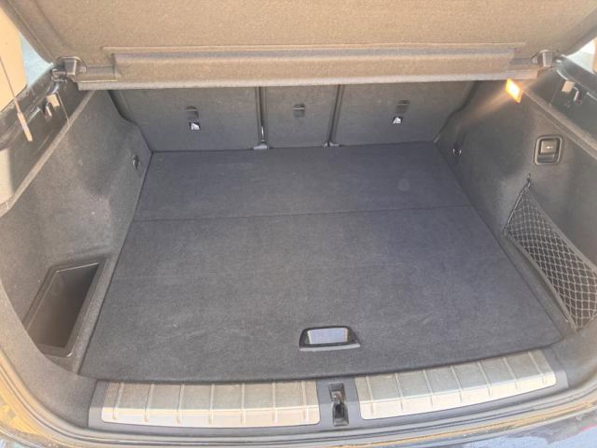 BMW X1 sDrive18i X Line (11)