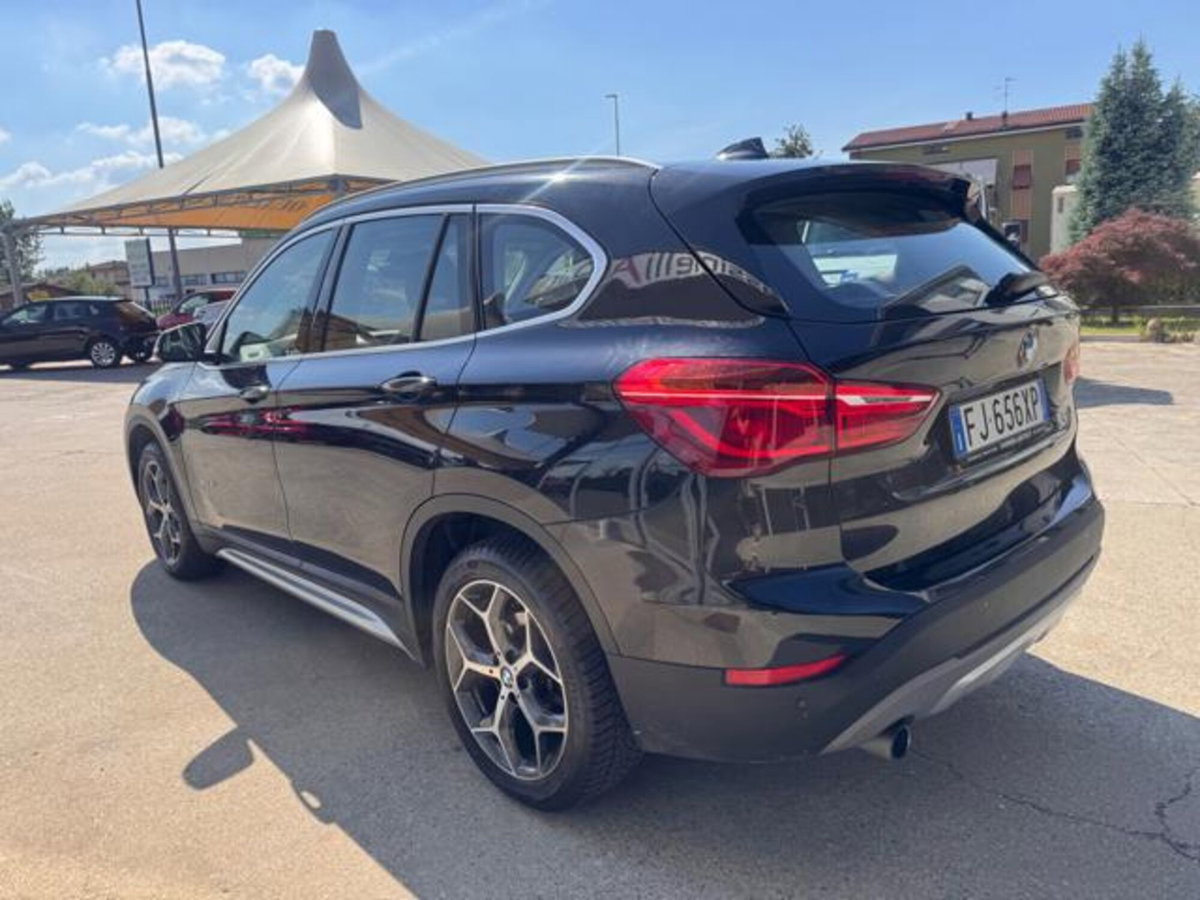 BMW X1 sDrive18i X Line (6)