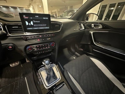 Kia ProCeed 1.6 CRDI DCT GT Line (16)