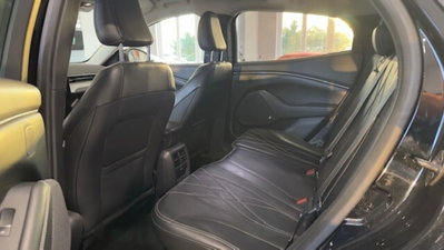 Ford Mustang Mach-E Standard 269CV (10)