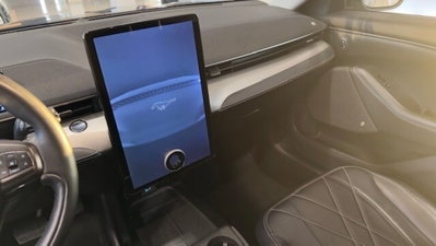 Ford Mustang Mach-E Standard 269CV (12)
