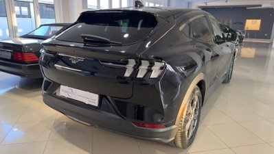 Ford Mustang Mach-E Standard 269CV (4)