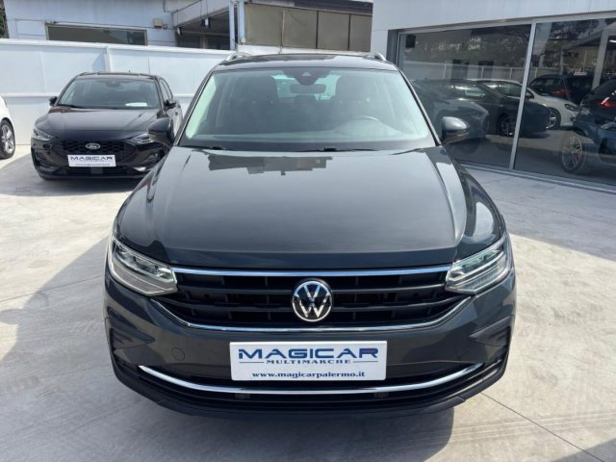 Volkswagen Tiguan 2.0 TDI 150 CV SCR DSG 4MOTION Life (2)
