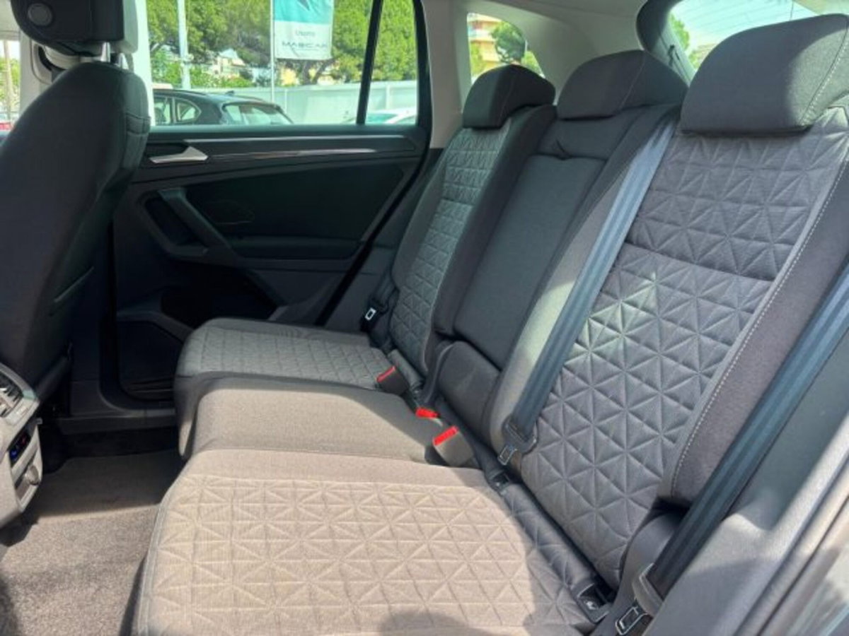 Volkswagen Tiguan 2.0 TDI 150 CV SCR DSG 4MOTION Life (9)